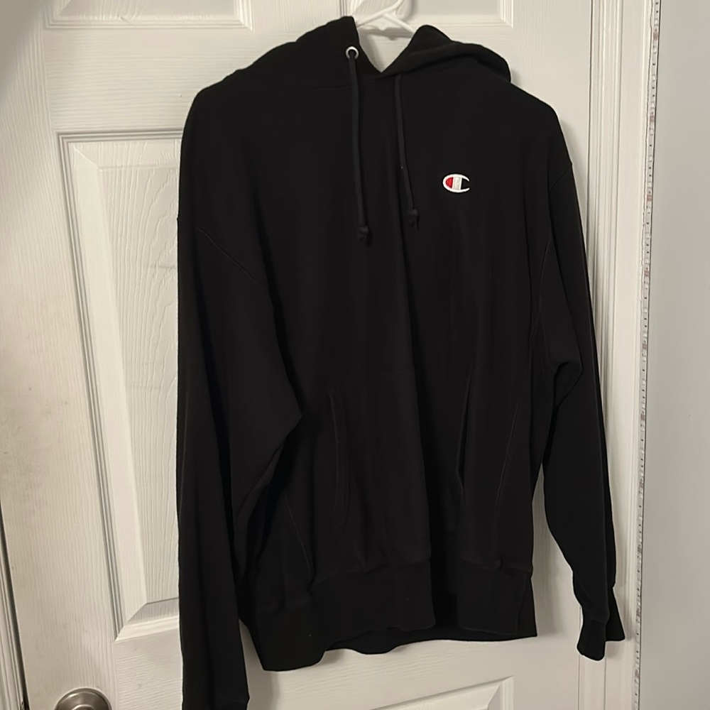 Black champions hoodie - Large